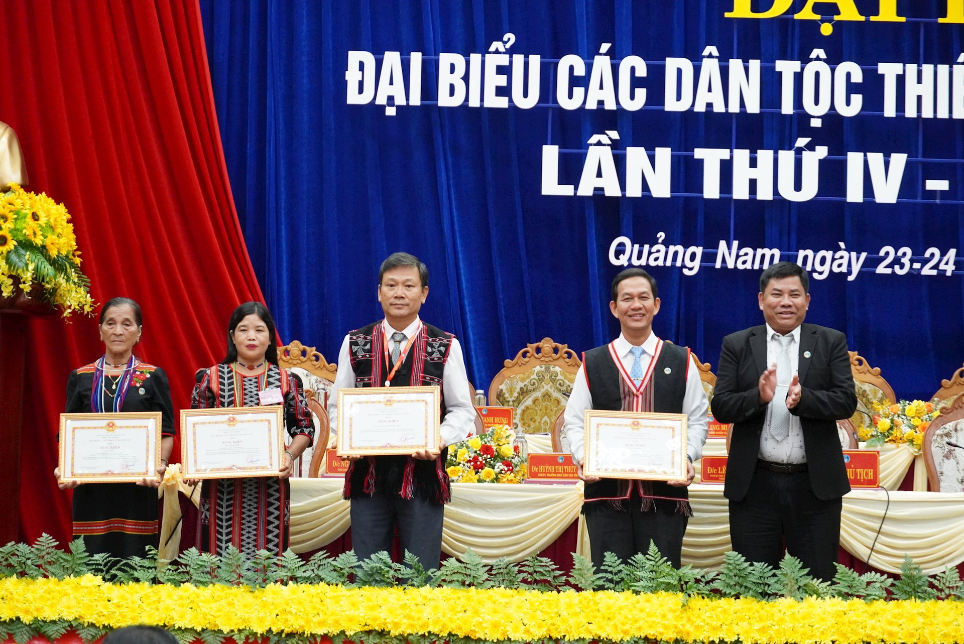 Đại hội biểu dương, khen thưởng các tập thể, cá nhân có thành tích xuất sắc trong thực hiện công tác dân tộc, chính sách dân tộc giai đoạn 2019-2024.