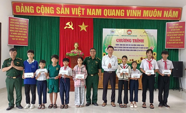 20252_donbp_tangquahsngheo_1.jpg