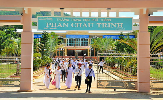 truong-thpt-phan-chau-trinh-quang-nam-2.jpg