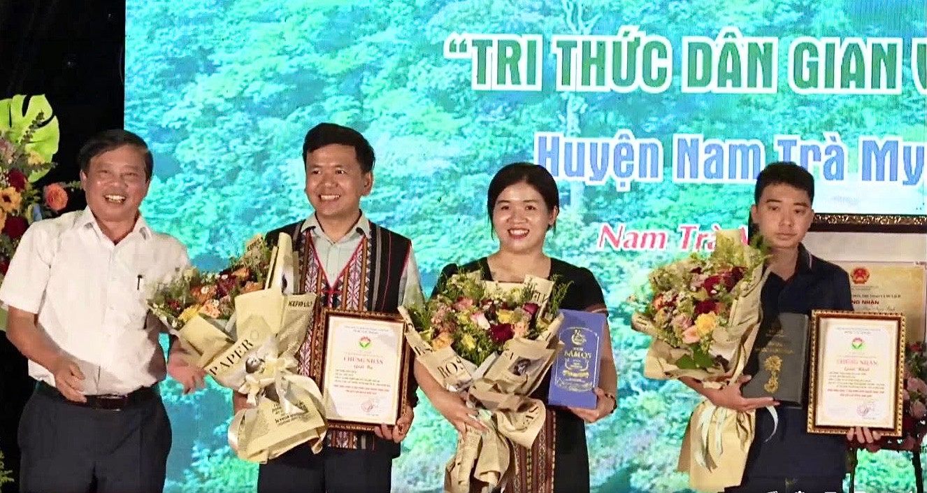 CONG NGHIEP NÔNG THON TIEU BIEU