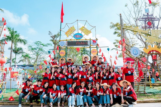 Trường THPT Hùng Vương tổ chức hội trại  “Mừng Đảng, mừng Xuân”