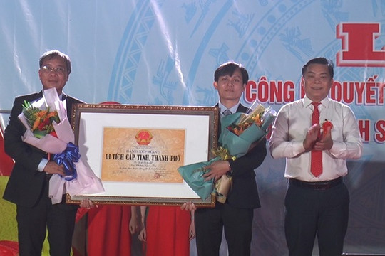 Đón nhận Bằng xếp hạng Di tích lịch sử cấp tỉnh Núi Chùa Ngọc Sơn