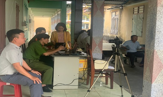 Bình Giang triển khai cài đặt ứng dụng VNeID mức độ 2 cho người dân