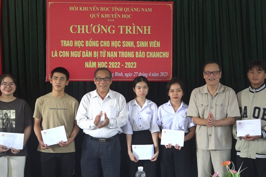 Trao 31 suất học bổng ChanChu