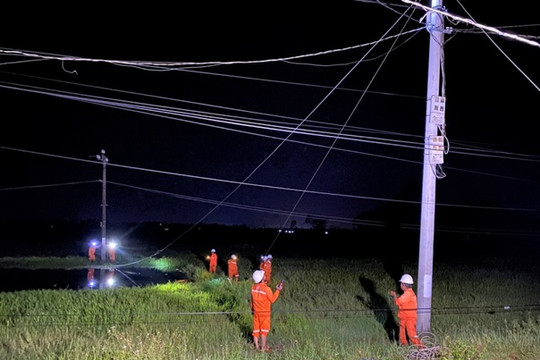 Đảm bảo cung cấp điện ổn định mùa nắng nóng