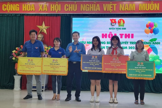 Thị trấn Hà Lam đoạt giải nhất toàn đoàn hội thi Thiếu nhi Thăng Bình thuyết trình Tiếng Anh