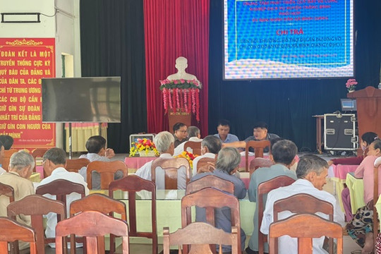 Chi trả tiền bồi thường cho các hộ dân bị ảnh hưởng bởi Dự án hoàn thiện đường ven biển 129 – Võ Chí Công đoạn qua xã Bình Giang