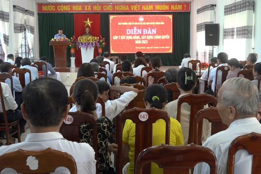 Mặt trận huyện tổ chức diễn đàn góp ý xây dựng đảng, xây dựng chính quyền năm 2023