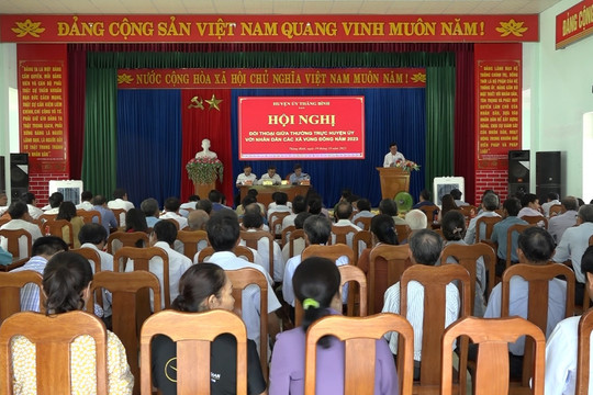 Thường trực Huyện ủy Thăng Bình đối thoại với nhân dân các xã cánh đông