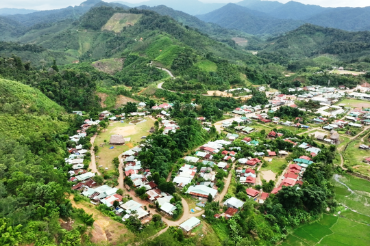 Tây Giang đổi thay từ chương trình sắp xếp dân cư