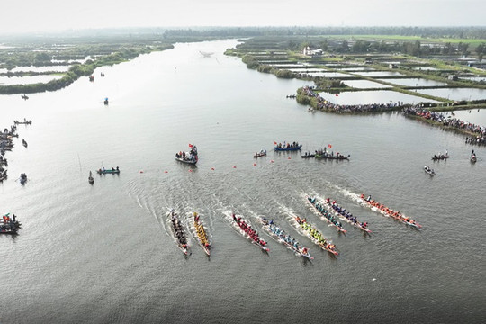 Bình Sa (Thăng Bình): Khai hội đua thuyền đầu năm mới