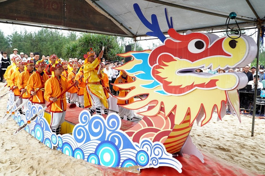 Ngư dân thôn Bình Tịnh tổ chức Lễ cầu ngư