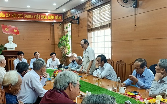 Đảng ủy thị trấn Hà Lam gặp mặt nguyên lãnh đạo chủ chốt huyện Thăng Bình qua các thời kỳ hiện đang sinh sống trên địa bàn thị trấn