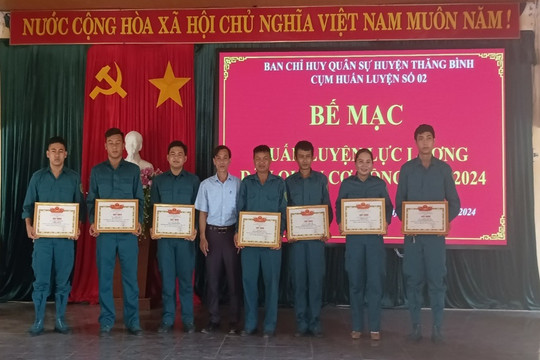 Bế mạc Huấn luyện Dân quân cơ động năm thứ 2 trở lên