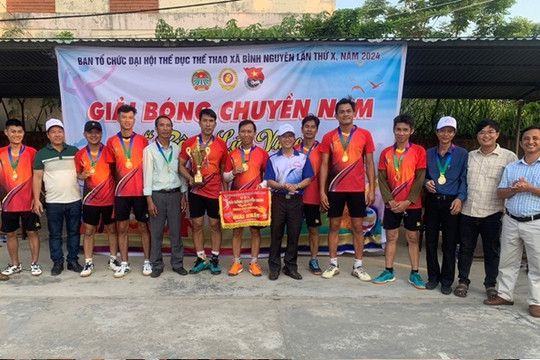 Thôn Thanh Ly 1 vô địch giải bóng chuyền “Bông lúa vàng” xã Bình Nguyên năm 2024