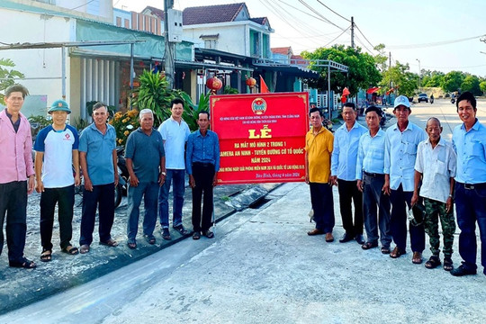 Hội Nông Dân xã Bình Dương ra mắt mô hình 2 trong 1 “camera an ninh – tuyến đường cờ Tổ quốc” chào mừng Ngày giải phóng quê hương 30/4 và Quốc tế lao động 01/5