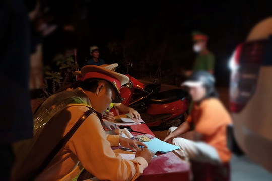 Công an Thăng Bình xử phạt 16 trường hợp vi phạm nồng độ cồn dịp nghỉ lễ 30/4 - 1/5