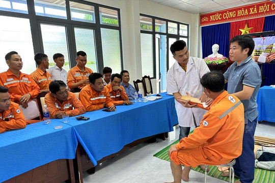 Điện lực Thăng Bình tổ chức lớp huấn luyện sơ cấp cứu năm 2024