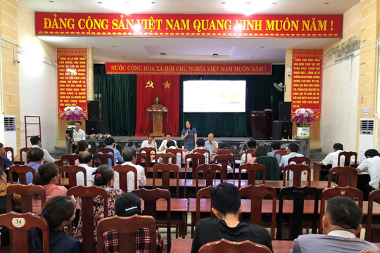 Gặp gỡ, đối thoại với các hộ dân tại khu vực cầu vượt đường sắt Bắc – Nam, dự án Cải tạo, nâng cấp Quốc lộ 14E đoạn qua xã Bình Quý.