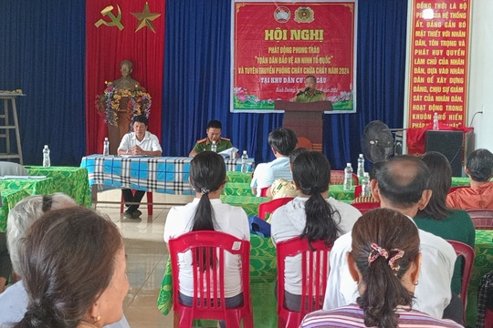 Tổ chức tuyên truyền, ký cam kết về PCCCR tại xã Bình Dương