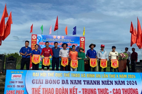 Khai mạc giải Bóng đá nam 7 người xã Bình An năm 2024