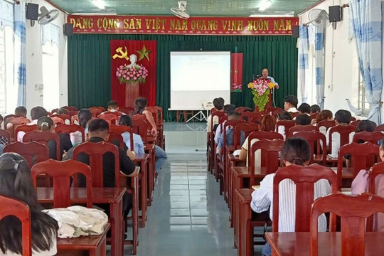 Thăng Bình: Khai giảng Lớp bồi dưỡng lý luận chính trị dành cho  Đảng viên mới, lớp thứ hai năm 2024