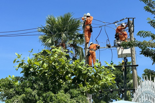 Đảm bảo cấp điện 100% trong dịp nghĩ Lễ Quốc khánh 2/9