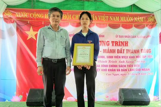 Hội Khuyến học huyện Thăng Bình đồng hành cùng học sinh, sinh viên