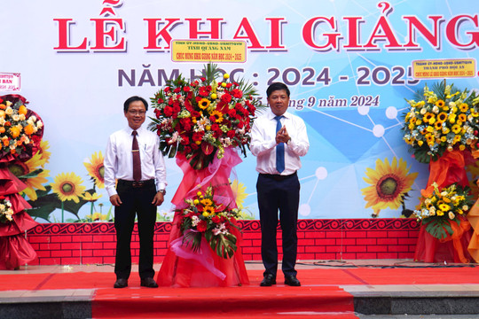 Bí thư Tỉnh ủy Quảng Nam Lương Nguyễn Minh Triết dự khai giảng tại trường THPT Chuyên Lê Thánh Tông