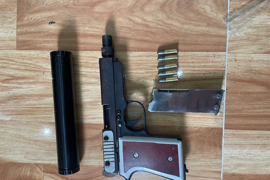 Triệt xóa đường dây tổ chức đánh bạc dưới hình thức cá độ bóng đá quy mô hơn 200 tỷ đồng, thu giữ nhiều vũ khí “nóng”