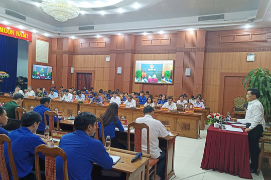 Lãnh đạo tỉnh Quảng Nam đối thoại với thanh niên