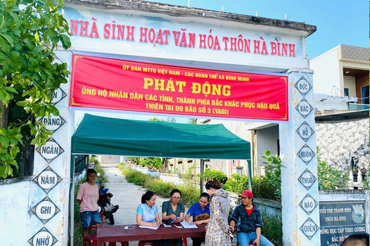 Người dân làng biển Chan Chu hướng về miền Bắc