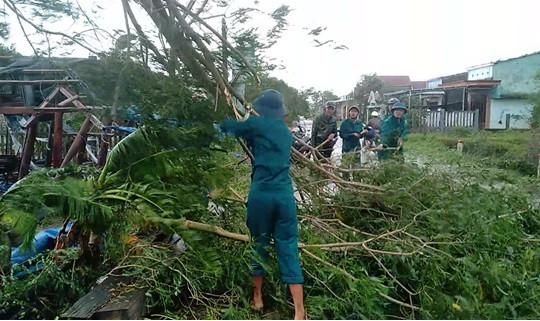 Thứ trưởng Bộ NN&PTNT Nguyễn Hoàng Hiệp: “Chủ động các giải pháp ứng phó áp thấp nhiệt đới”