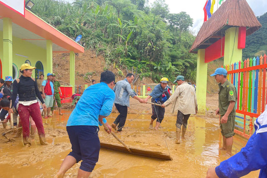Nam Trà My tập trung khắc phục thiệt hại mưa lũ, ổn định đời sống nhân dân