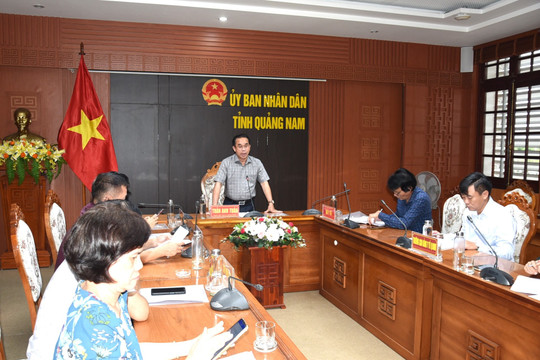 Phó Chủ tịch UBND tỉnh Quảng Nam Trần Anh Tuấn làm việc với Trường Cao đẳng Y tế