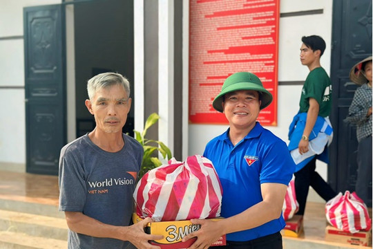 Tuổi trẻ ủng hộ hơn 700 triệu đồng cho đồng bào miền Bắc