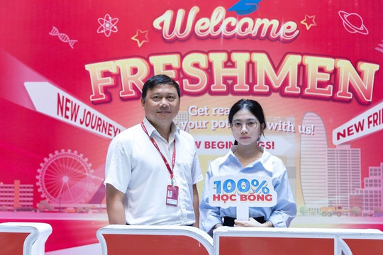 Một học sinh ở xã Bình Minh được nhận học bổng toàn phần suốt khóa học trị giá hơn 132 triệu đồng/8 học kỳ