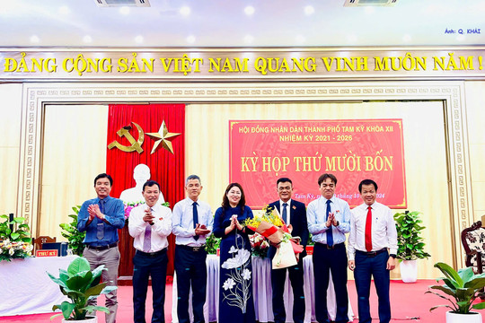 Ông Phạm Hoàng Đức được bầu giữ chức Chủ tịch HĐND thành phố Tam Kỳ khoá XII, nhiệm kỳ 2021-2026