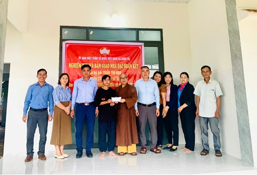 Xã Bình Trị  bàn giao 2 nhà đại đoàn kết