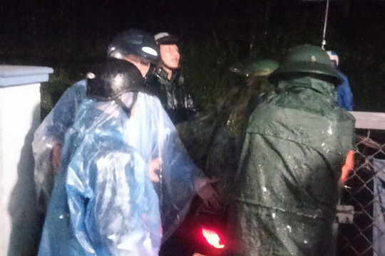 Bắc Trà My sơ tán 133 hộ dân tránh sạt lở đất