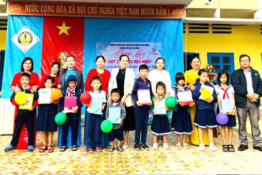 Sôi nổi các hoạt động ngoại khóa nhân ngày Quốc tế Người Khuyết tật Việt Nam