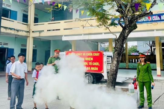 Tuyên truyền kỹ năng phòng cháy chữa cháy- cứu nạn, cứu hộ tại Trường Tiểu học Kim Đồng