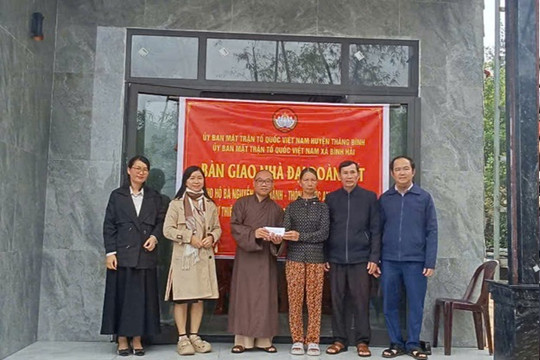 Năm 2024, xã Bình Hải bàn giao 8 nhà đại đoàn kết cho hộ nghèo