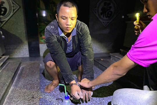 Bắt quả tang 03 đối tượng sử dụng trái phép chất ma túy