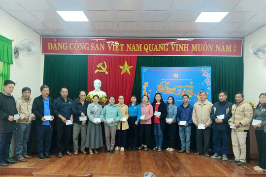 Công đoàn Viên chức tỉnh Quảng Nam tổ chức chương trình “Tết Sum vầy - Xuân ơn Đảng”