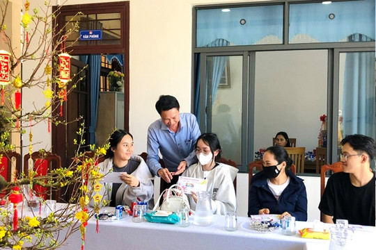 Thăng Bình đón 64 người về quê ăn Tết trên “Chuyến xe nghĩa tình năm 2025”