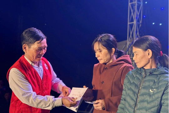 Thăng Bình trao hơn 14 nghìn suất quà dịp Tết Ất Tỵ