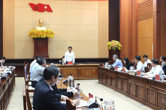 Bí thư Tỉnh ủy Quảng Nam làm việc với Đảng ủy Ban Quản lý các Khu kinh tế và khu công nghiệp tỉnh