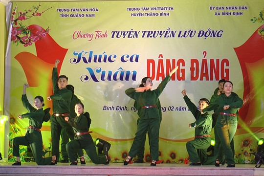 Trung tâm Văn hóa Quảng Nam tuyên truyền lưu động tại xã Bình Định