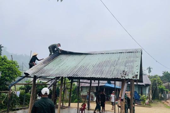 Ban CHQS huyện Bắc Trà My ra quân xóa nhà tạm, nhà dột nát cho đồng bào